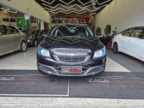 CHEVROLET PRISMA 1.4 MPFI ADVANTAGE 8V FLEX 4P AUTOMÁTICO
